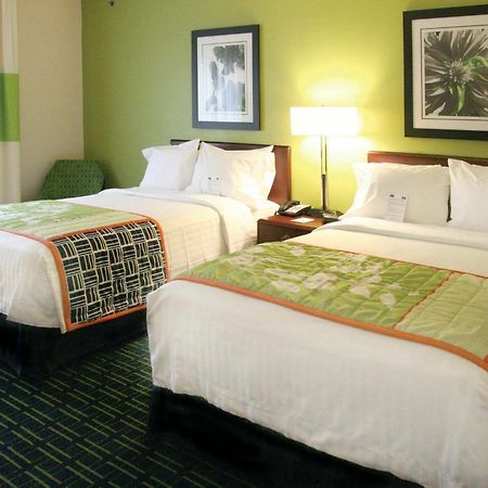 Fairfield Inn & Suites Hilton Head Island Блъфтън Стая снимка