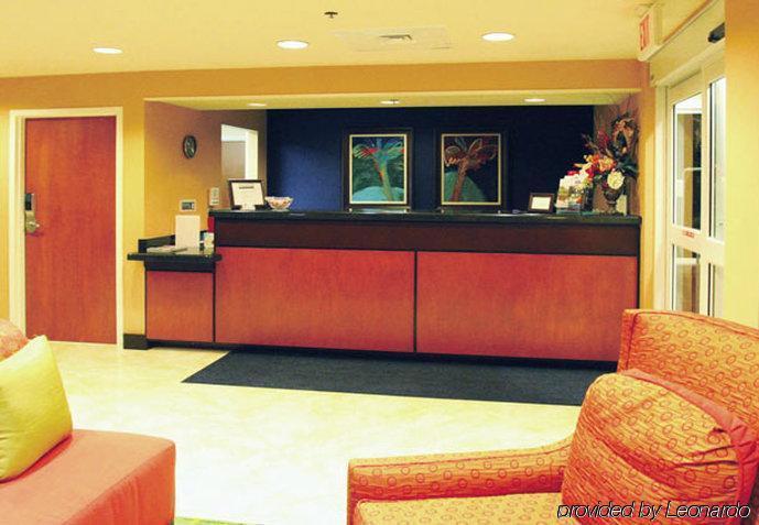 Fairfield Inn & Suites Hilton Head Island Блъфтън Интериор снимка